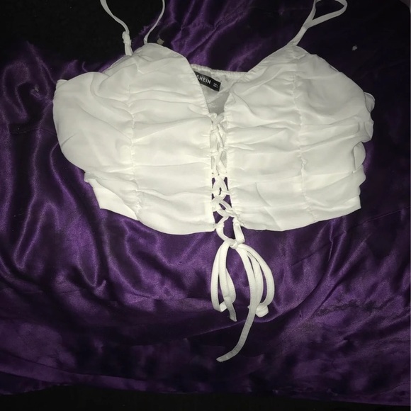 White crop top NWT - Picture 2 of 3